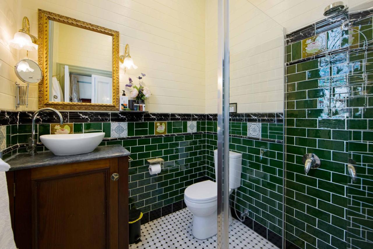האט הד The Old Bank Gladstone Licensed Restaurant & Boutique Accommodation מראה חיצוני תמונה